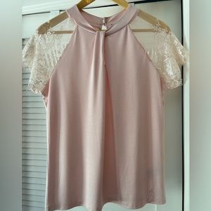 EUC Ladies short sleeve top